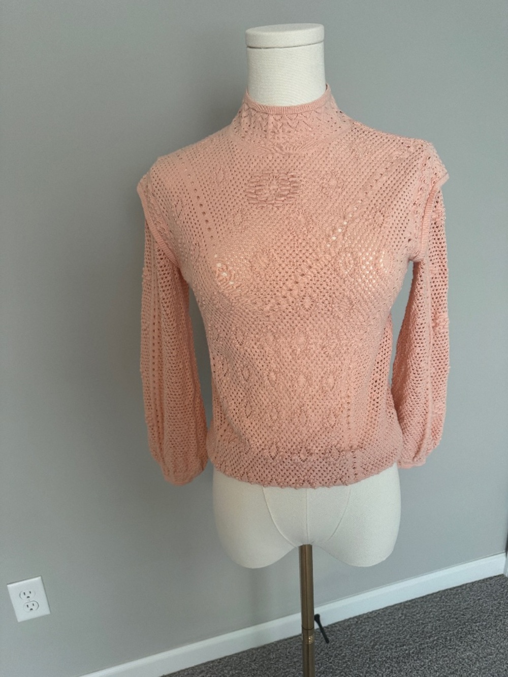 White House Black Market Pink Pointelle Sweater 3/4 Sleeve Small